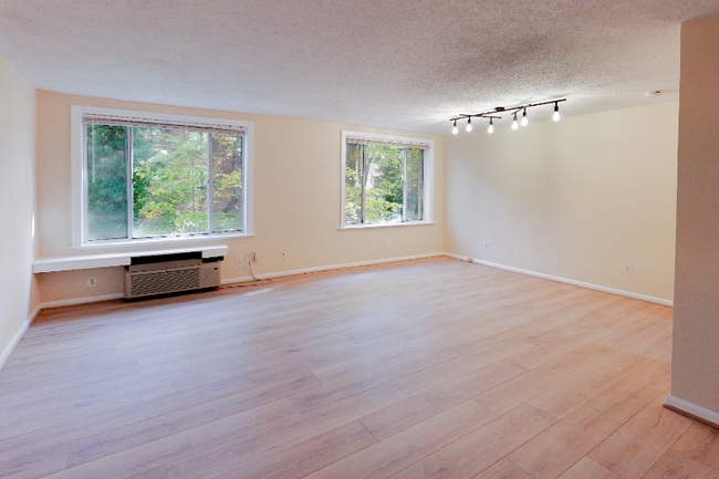 Photo - 1730 Arlington Blvd Unidad 406 Rental