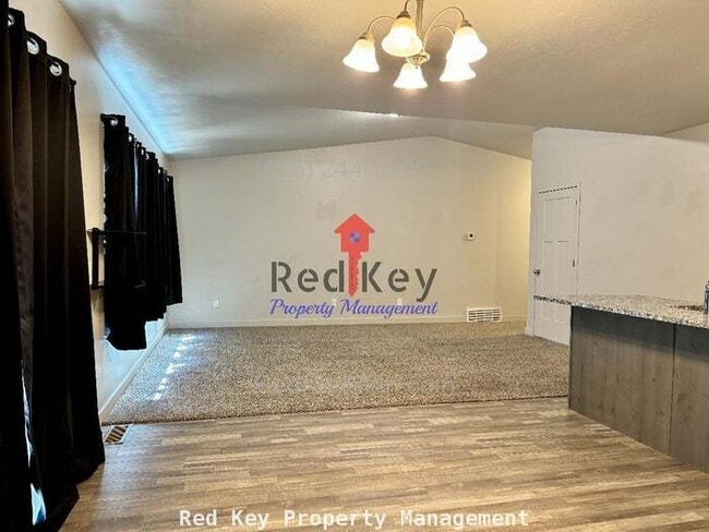 Photo - 789 Colony Dr