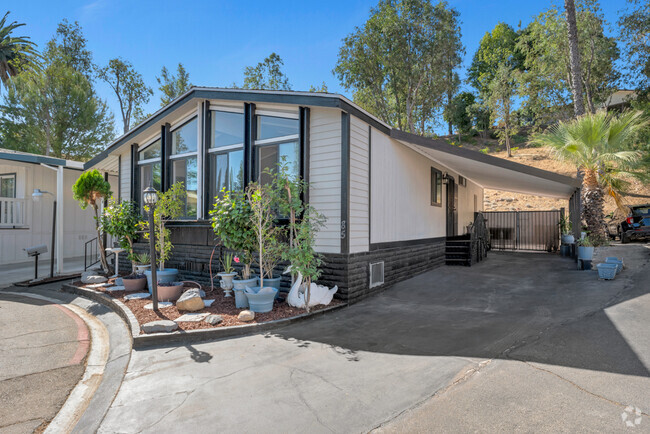 Building Photo - 24425 Woolsey Canyon Rd Rental