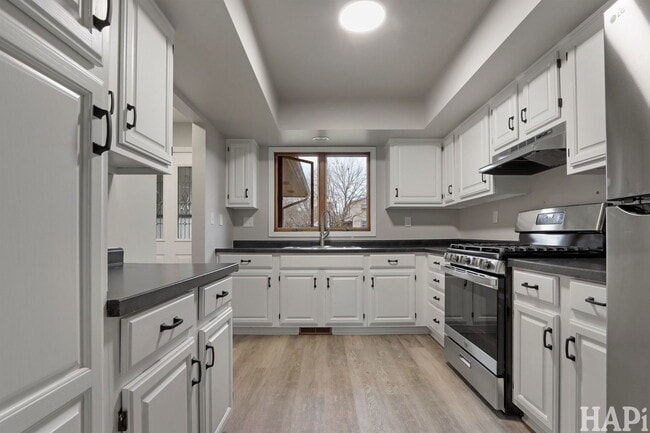 Photo - 920 Pleasant St