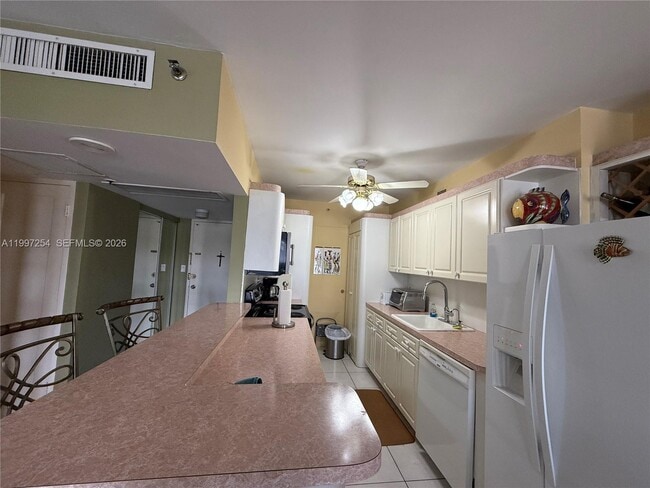 Photo - 100 Lincoln Rd Unit 422