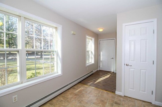 Photo - 4892 NY-22 Unidad 3