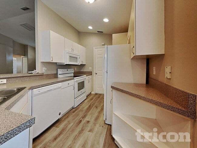 Photo - 3124 58th Terrace E