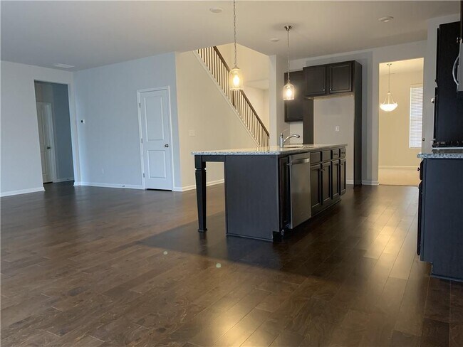 Photo - 430 Broadmoor Dr