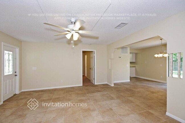 2744 Corbusier Dr