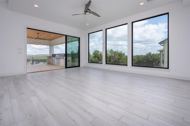 Photo - 2502 Sunset Vista Cir