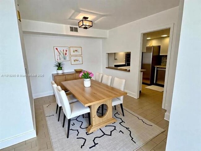 Photo - 1000 NE Quayside Terrace Unidad 1000 Quayside Ter  1009