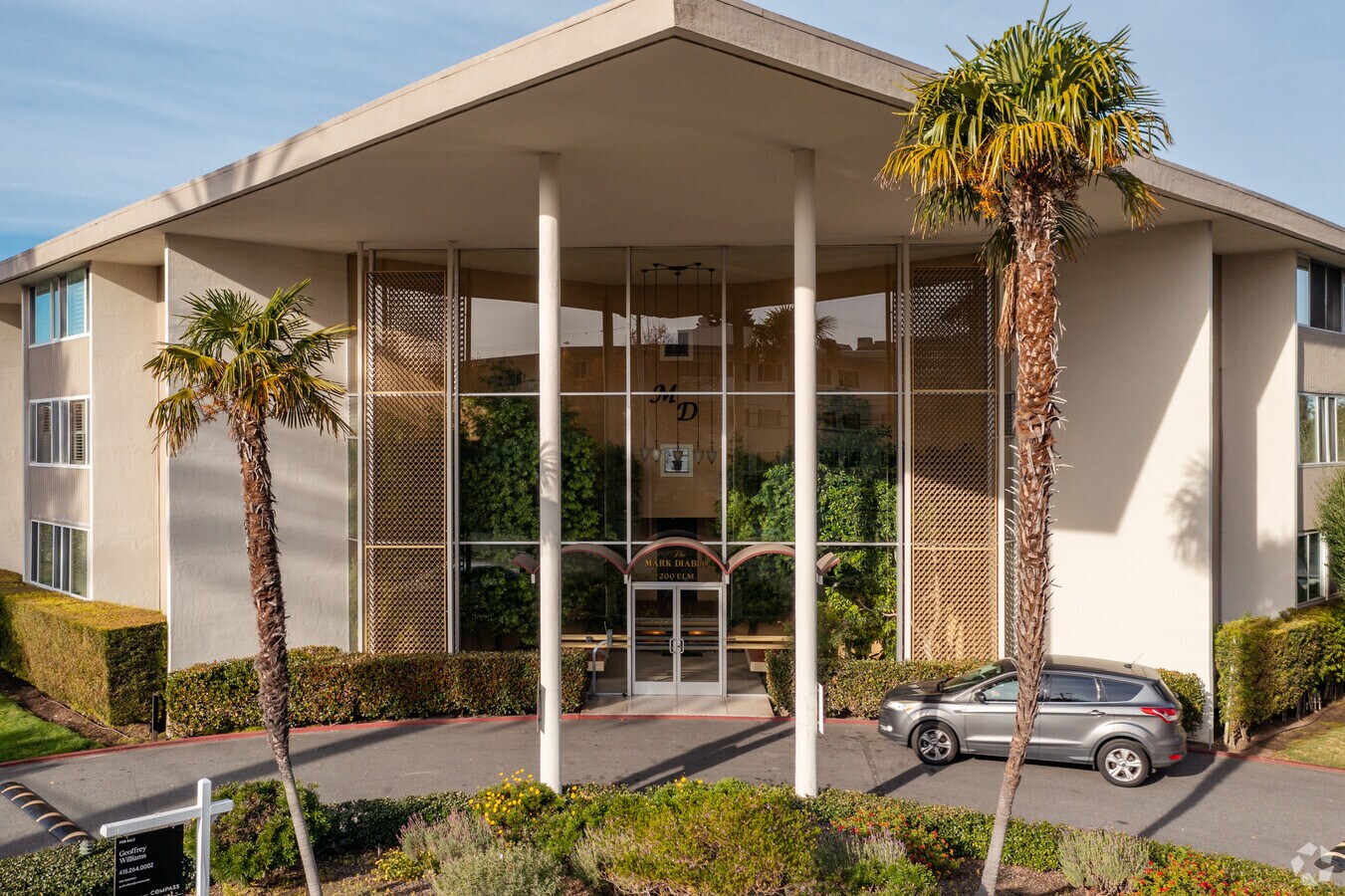 Entrada - Mark Diablo Apartments