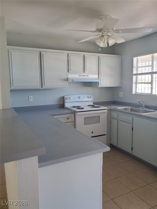 5390 S Swenson St Unit 27