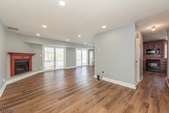 Photo - 56 Woods Edge Dr