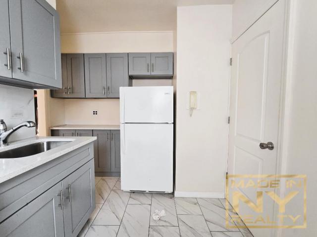 2 bedroom in REGO PARK NY 11374 - 2 bedroom in REGO PARK NY 11374 Unidad 512 Rental