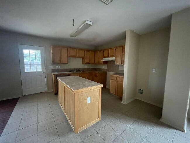 Photo - 519 Gandara Dr