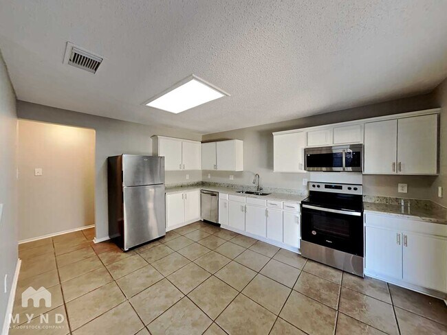 Photo - 9703 Cameron Creek