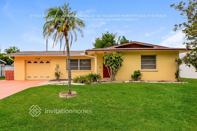 Building Photo - 3218 Oxford Dr W Rental