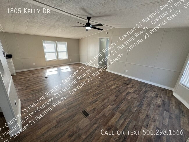 Photo - 1805 Kelly Dr