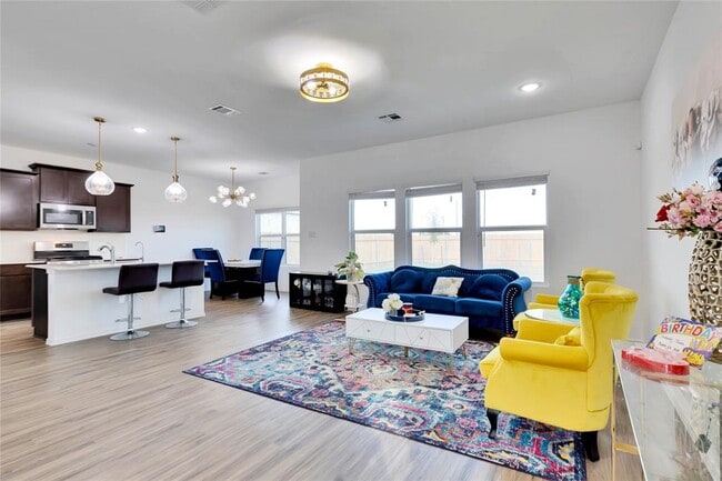 Photo - 124 Canley Lp