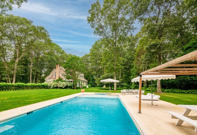 Building Photo - 147 Wainscott Harbor Rd Rental