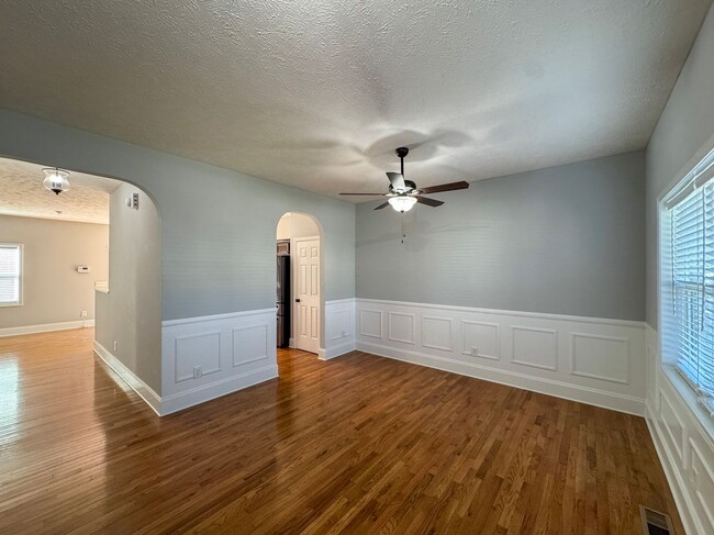 Photo - Stunning 4 Bed 2.5 Bath Home in Aberdeen