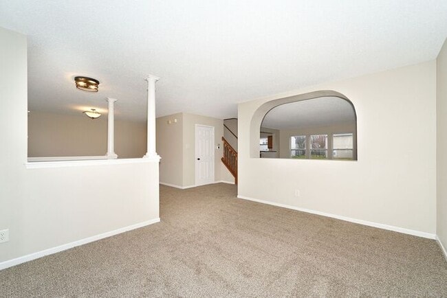 Photo - Large 4 Bedroom and Brownsburg Schools!