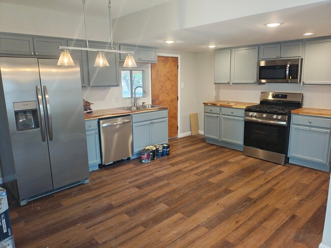 Photo - 722 Pennystone Ave