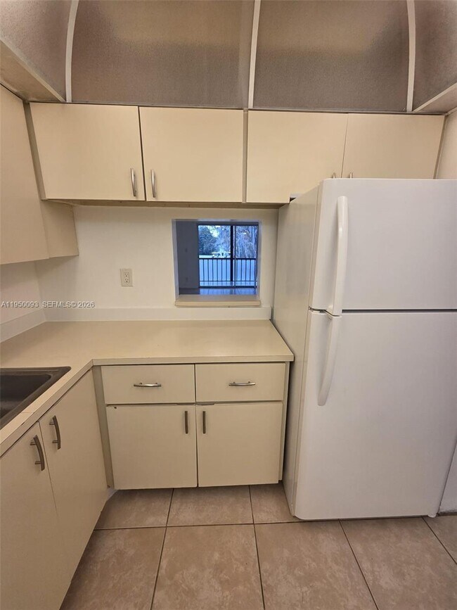 Photo - 7825 Fairview Dr Unit 203