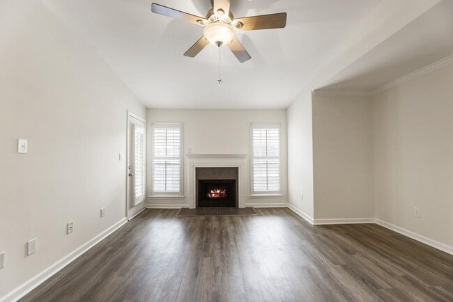 Photo - 210 Granville Ct