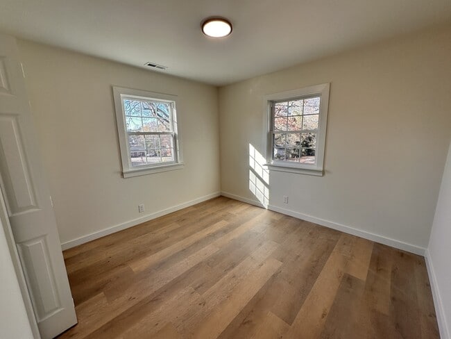 Photo - 6037 Dahlgren Ave