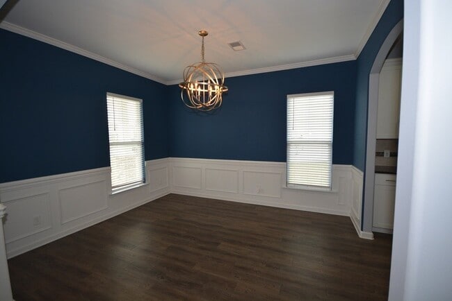 Photo - "Luxurious 5-Bed in, Pooler!"