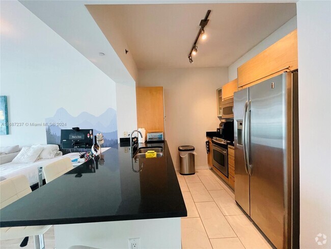 Building Photo - 950 Brickell Bay Dr Unit 3602 Rental