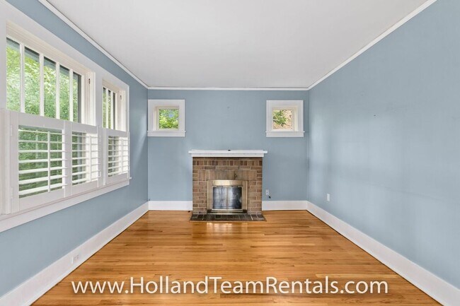 Photo - Amazing Denver location near Cherry Creek ...