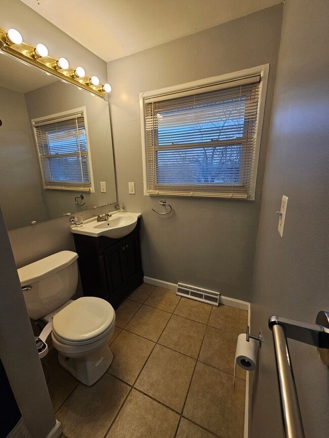 Photo - EDGEWOOD - SINGLE FAMILY RANCHER