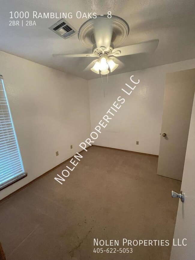 Photo - 1000 Rambling Oaks Dr