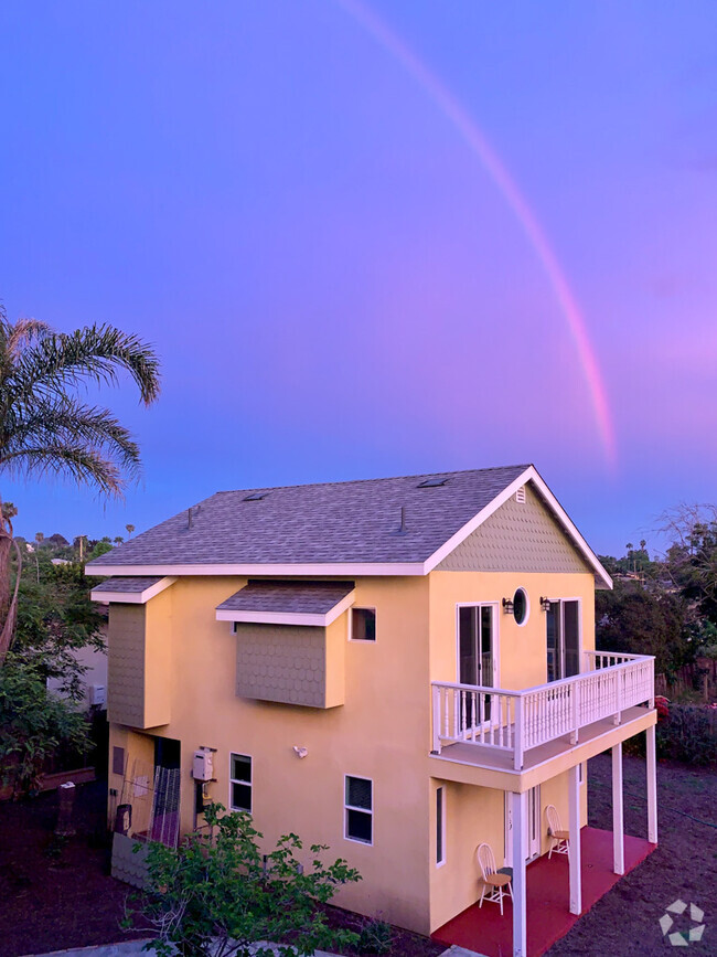 Building Photo - 649 Santa Fe Dr Rental
