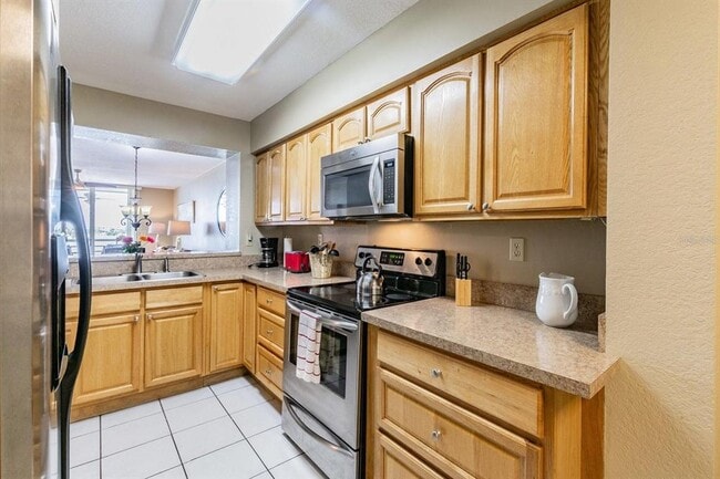 5701 Bahia Del Mar Cir N Unit 403