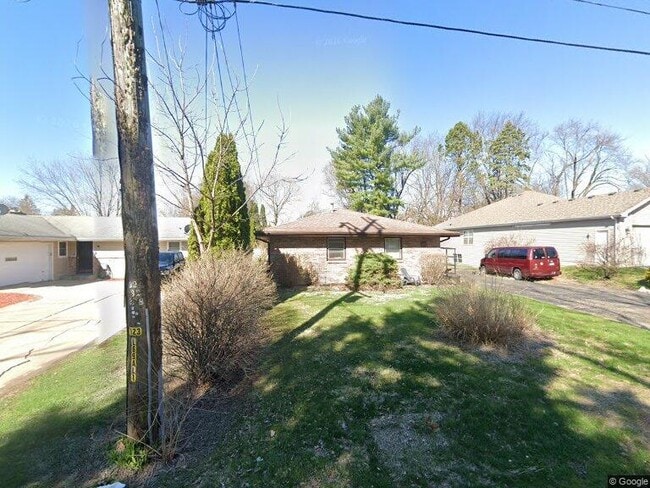 Building Photo - 2027 Eggleston Rd Unit 2027 Eggleston Rd 1B Rear
