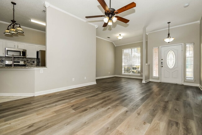 Photo - 2513 Dandelion Ln