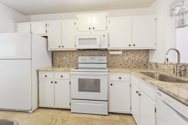1161 Shadow Lake Cir
