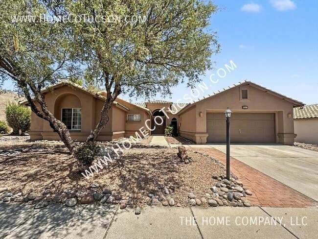 Building Photo - 12690 N Bandanna Way