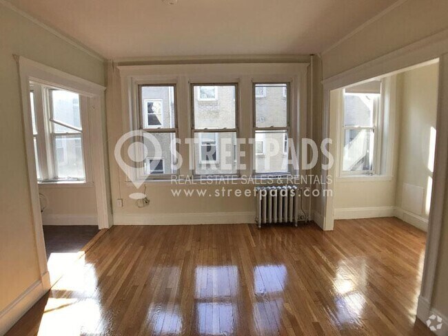 Building Photo - bedroom in Boston MA 02215 Rental