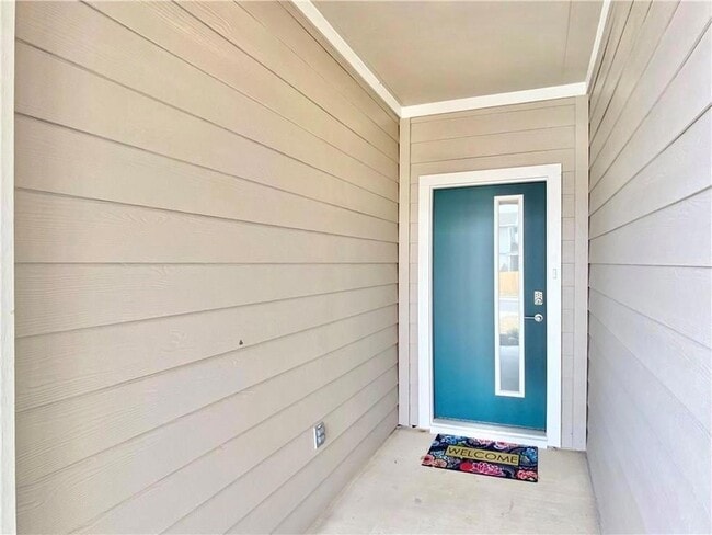 Photo - 100 Geminiflora Bend