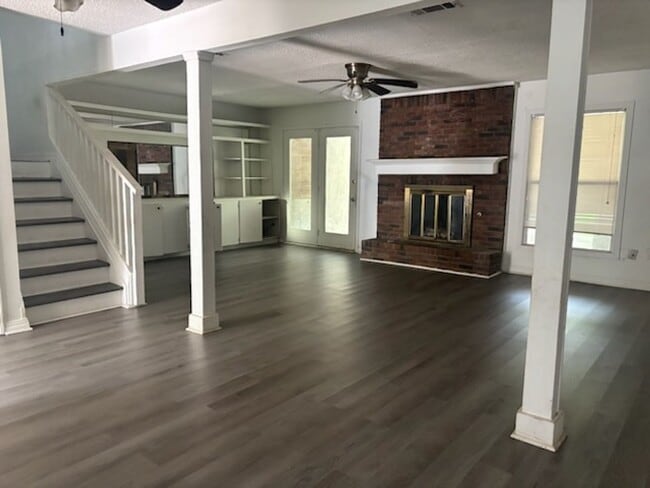 Photo - 352 Brookwood Lake Pl