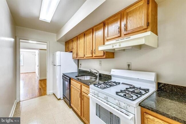 Building Photo - 7814 Tilbury St Unit 17