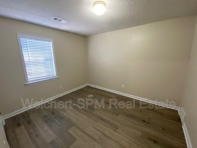 Building Photo - 58 Villa Ln Rental
