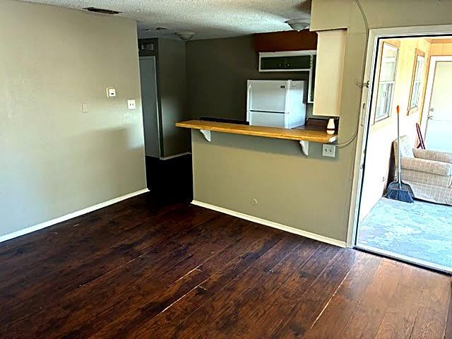 Photo - 210 N Vandeveer St