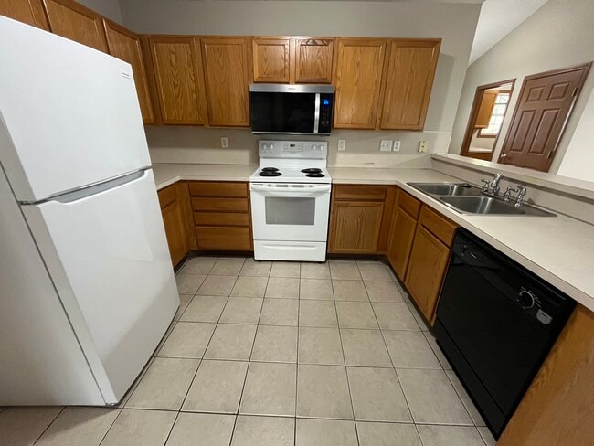 Photo - 13308 Riley St