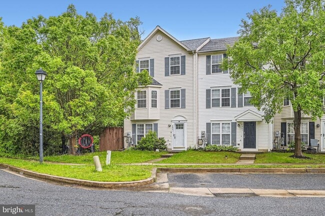 Photo - 9863 Greenbriar Way Townhome