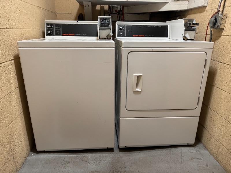 Photo - 1600 S Bentley Ave Unidad 3