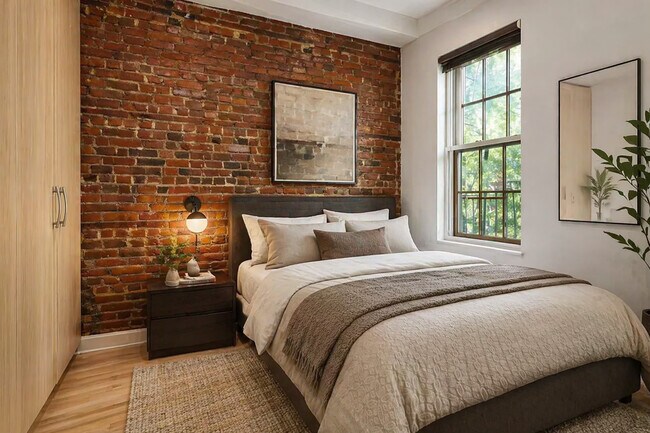 Photo - 86 Christopher St