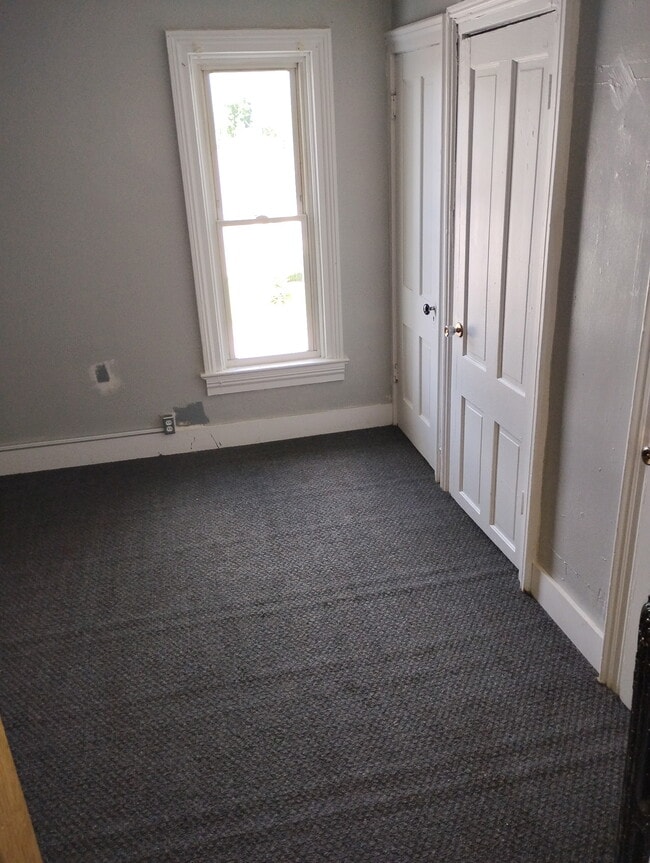 Bedroom - 308 S 8th St Unit 4