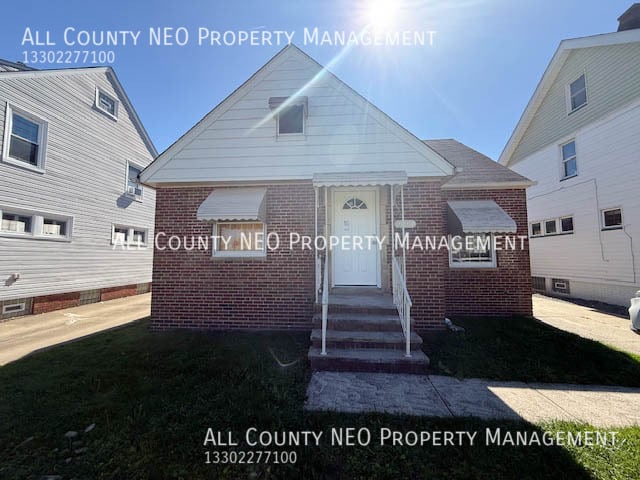 Photo - 10800 Vernon Ave